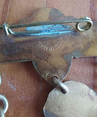 1907 F.O.E. Fraternal Order of Eagles, Oshkosh Convention, Delegate Metal Badge. Antique metal pin (As-Is)