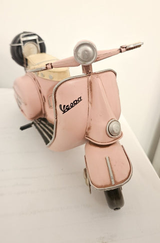 Retro Metal Model Vespa Scooter