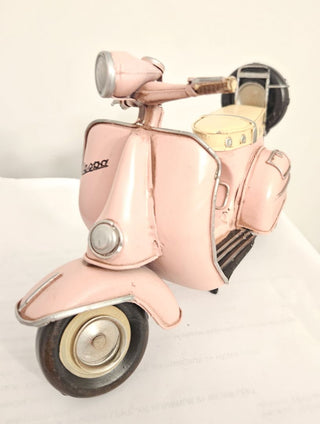 Retro Metal Model Vespa Scooter
