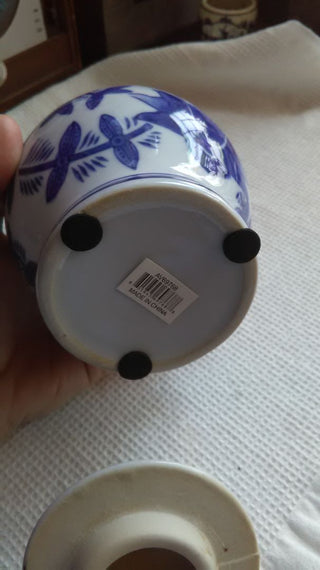 Small Ginger Jar s lid  Chinese blue & white