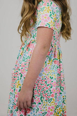 Daffodils Short Sleeve Twirl Dress with Pockets