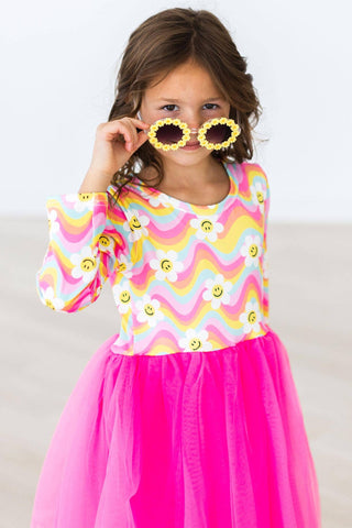 Toddler and young girls daisy sunglasses with floral frames in assorted colors, lightweight and playful design – JSQ Mercantile – a women’s boutique and gift shop in La Grange, IL.