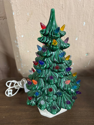 Vintage ceramic Christmas tree #577