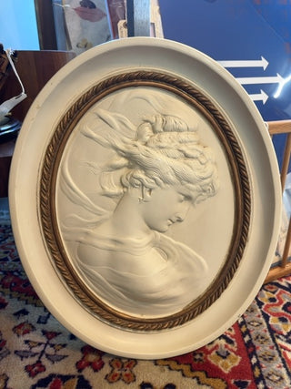 Vintage, Alexander Backer chalkwere Cameo wall plaque