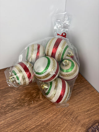 Red/green ornaments