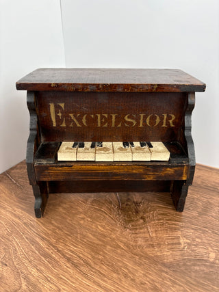 Excelsior Toy Piano