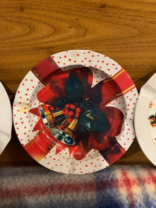 3pk misc Christmas tin ashtray round