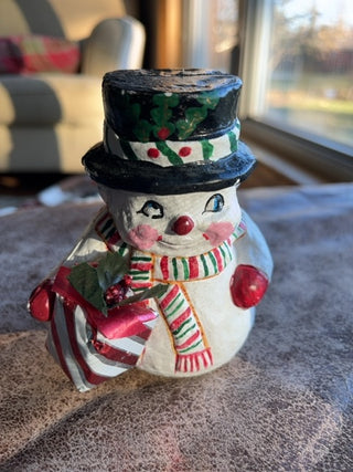 Snowman w/gift