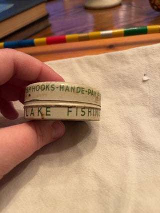 Pfluger Fish Hook tin
