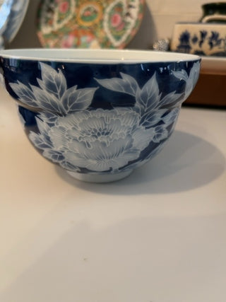 Blue & white floral bowl