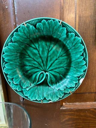 *chip Antique Wedgwood Majolica leaf plate