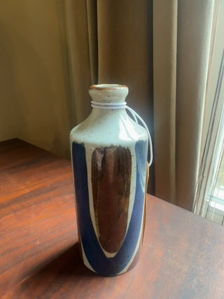 Vintage, small vase by Mann