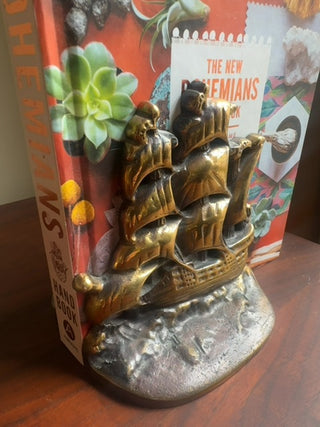Vintage,metal costal ship book ends ( set of 2)