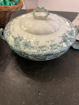 Wedgewood green floral casserole dish