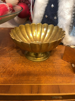 Brass scallop bowl