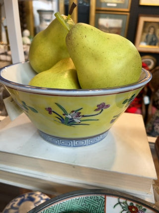 Chinese Famill Jaune porcelain bowl