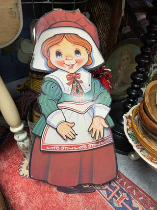 Die cut pilgrim woman