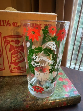 Vintage. hazelwere Holiday tumblers ( set of 6 )