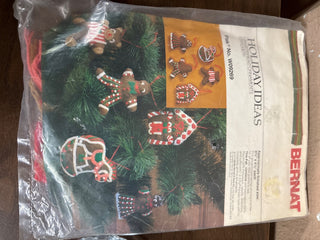 Vintage 1979 Bernat Holiday Ideas Gingerbread Ornaments stitchery kit #599