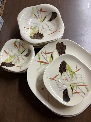 Vintage Red Wing Pottery,  Lotus Bronze" (qty 24) 6 each, dinner, bread plate, soup bowl & berry bowl #697