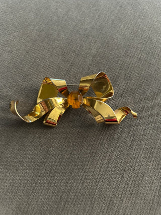 Gold w Stone Pin