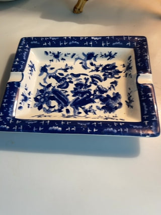 Blue & white ashtray