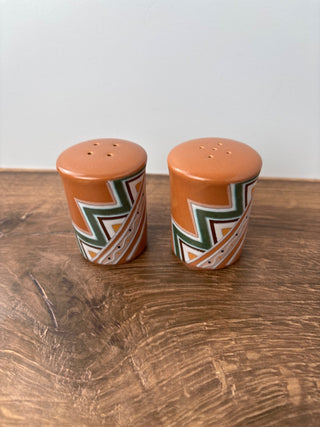 Salt/Pepper Shakers