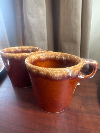Vintage, Hull pottery coffee mugs ( set of 2 )