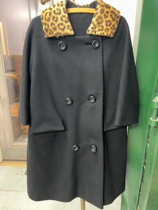 Wunderbar wool and fur collar coat, double breasted