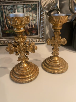 Gold cross candleholder with tea light