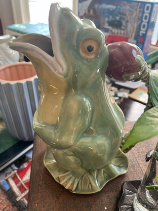 Vintage Frog on Lilly pad Pitcher/vase