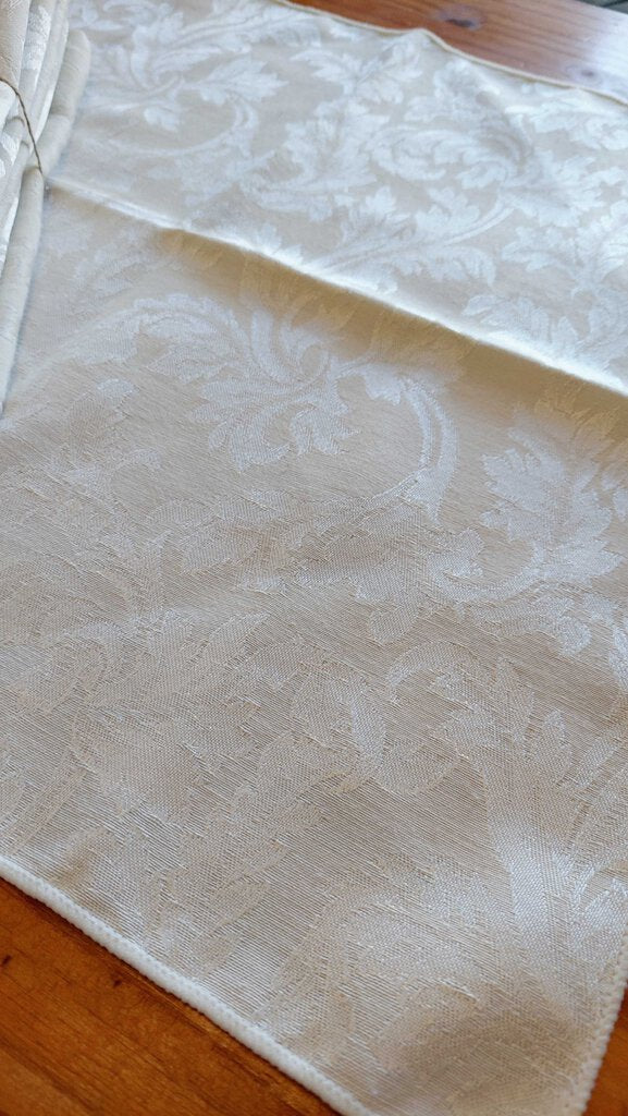 (8) cream damask Jacquard floral napkins 16.5 x 17.5