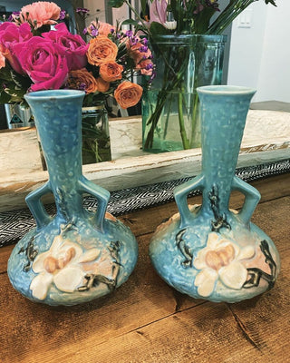 KD Roseville 179-7 Magnolia Double Handled Blue Vase