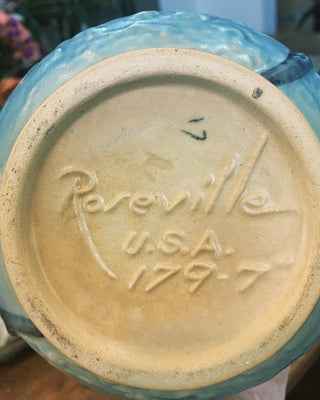 KD Roseville 179-7 Magnolia Double Handled Vase
