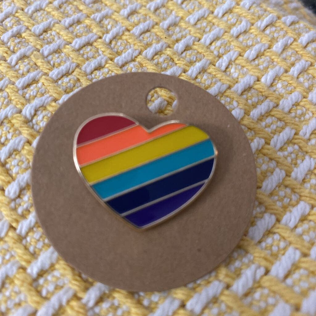 Pin Heart Rainbow