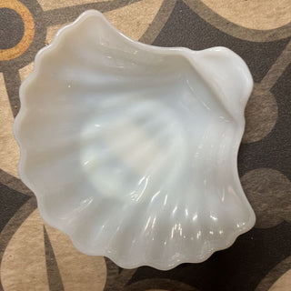 Vintage Milk Glass Seashell