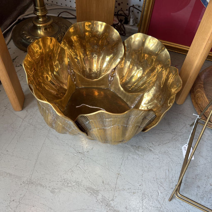 Huge solid brass clam planter