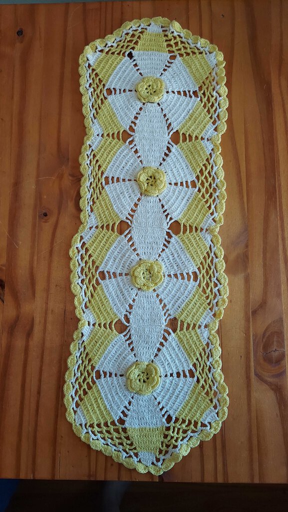 20" x 7.5" crochet flower table / dresser runner doily, yellow and white