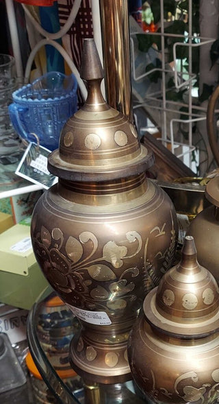 1970s Large Ornate Etched Brass Lidded Ginger Jar Urn Made in India