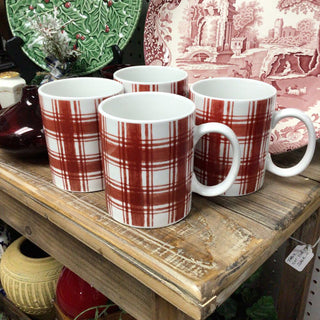 Set of 4 red plaid mugs (1of 4)