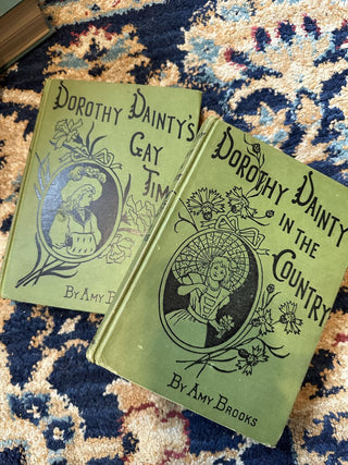 Book - Dorothy Dainty's Gay Times 1908