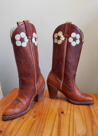 1960s ACME western heeled boots with cream flower and piping design FIRM