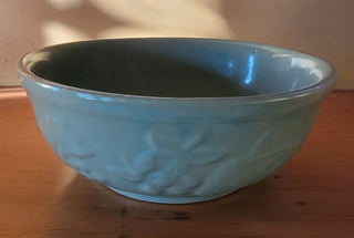green ceramic 9" mixing bowl/yelloware/USA